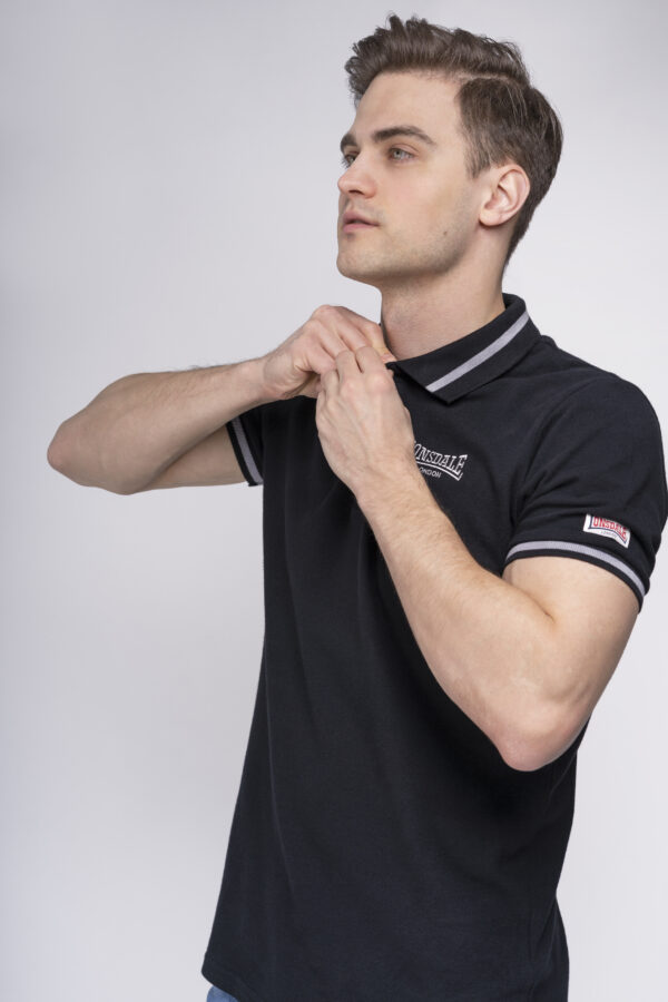 LONSDALE Poloshirt "Causton" | Black – Bild 2