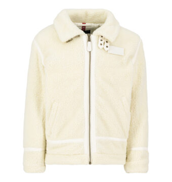 Winterjacke B3 Teddy in Off White der Marke Alpha Industries im Retro-Fliegerstil. Die Jacke hat einen Stehkragen, einen Reißverschluss und zwei seitliche Eingriffstaschen. Sie ist aus weichem Teddy-Stoff gefertigt und hat ein Innenfutter aus Polyester. Die Jacke kann auf der Website www.code69.de gekauft werden.